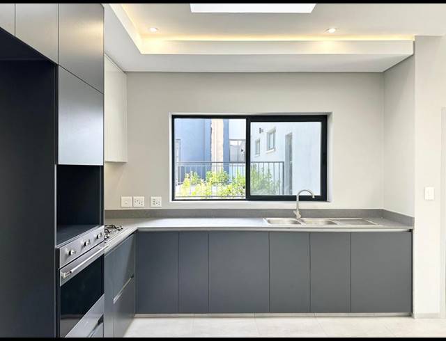 2 BEDROOM APARTMENT FOR SALE IN MENLO PARK